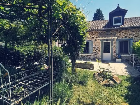 maison d'artiste avec grand jardin 2300m2 et puits