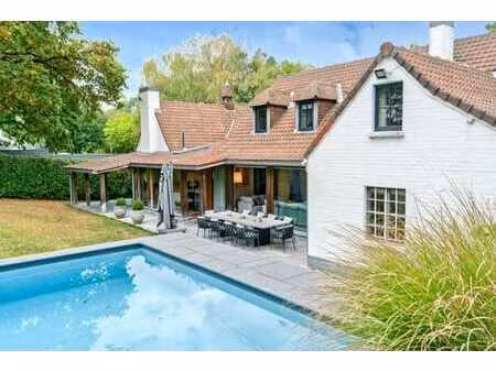 espinette  superbe villa rénovée avec goût avec piscine ext.