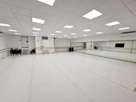 uccle – atelier / entrepôt aux multiples possibilités à deux