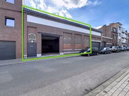 entrepôt de 209m² avec bureau à herstal