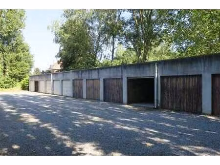 parking / garage