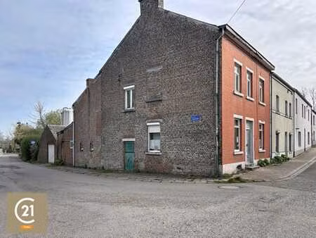 découvrez cette agréable maison 3 façades