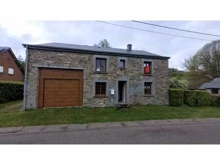 maison en pierre du pays 4 façades sur terrain de 19ares
