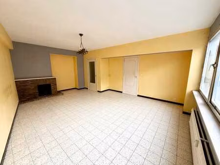 appartement 2 chambres situé au cœur de gosselies !