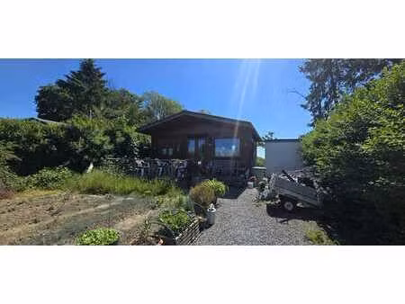 joli chalet de 30 m² à parachever avec terrain