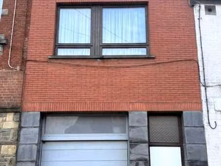 maison avec 3 chambres  véranda  garage  terrasse et jardin