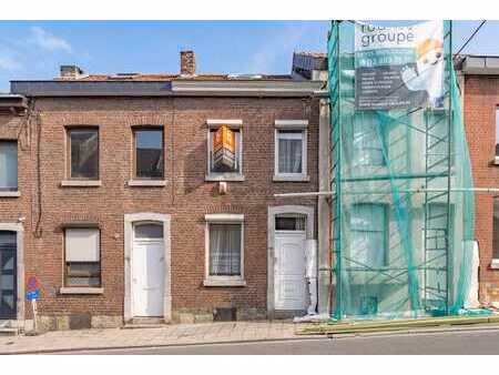 maison 2-3ch avec cour extérieure !