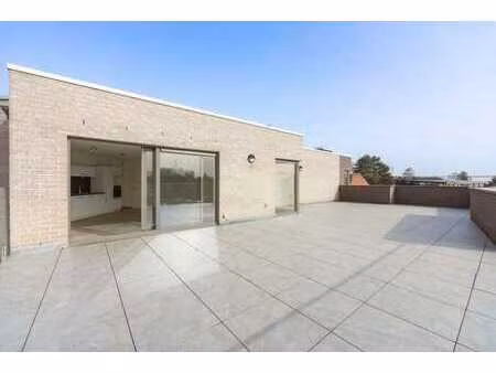 penthouse 3 chambres avec garage  parking et cave
