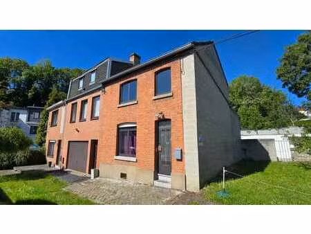 charmante maison 2 chambres avec terrasse et jardin