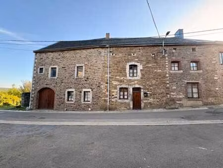 magnifique fermette à haut potentiel au centre d'oneux !