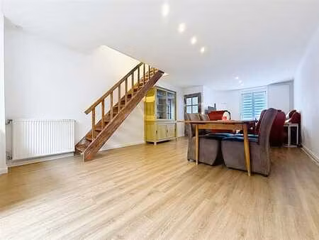 maison 3 chambres avec jardin située proche de toute commodi