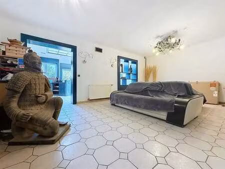 maison 4 chambres avec garage située proche de toutes les co