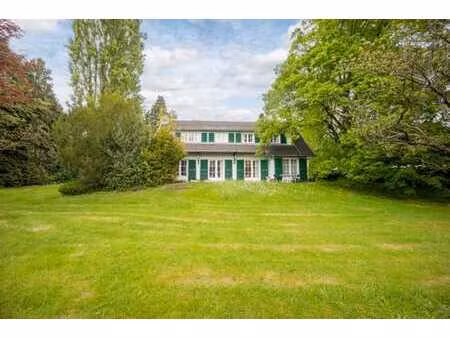 villa de caractère au cœur d'embourg
