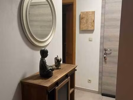 bel appartement 2 chambres avec balcons  proche des hôpitaux