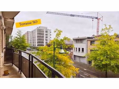 lumineux et directement habitable & terrasse! grand garage!