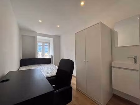 chambre en colocation (salle de bain privée)