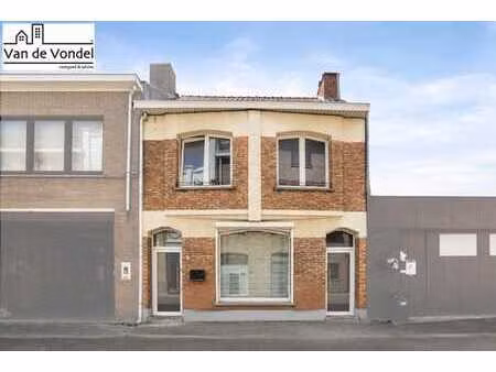 charmante maison de 3 chambres au centre de la panne