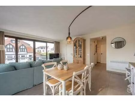 appartement lumineux d'une chambre dans un emplacement agré