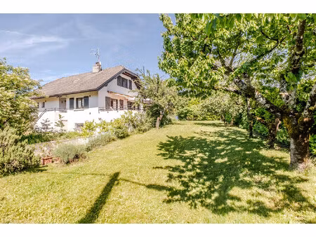 maison individuelle avec sous-sol aménagé – quartier calme