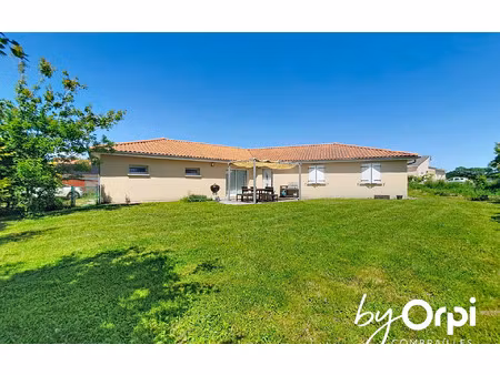 maison chapdes-beaufort 156 m² t-5 à vendre  235 000 €