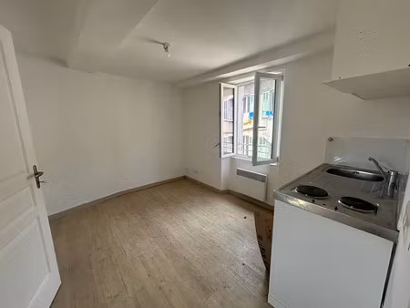 vente appartement 2 pièces 22.31 m² à méounes-lès-montrieux (83136)  75 000 €
