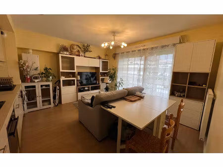 location appartement  m² t-2 à pont-de-chéruy  664 €