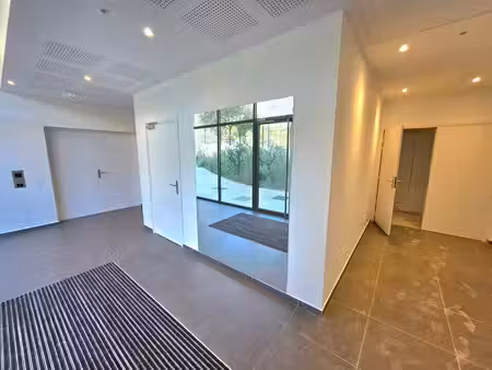 location bureaux antibes 06600 226m²