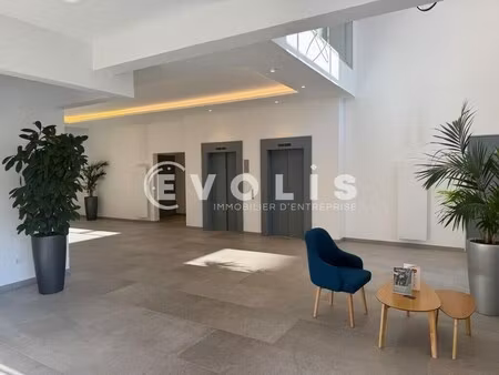 location bureaux 80 m²