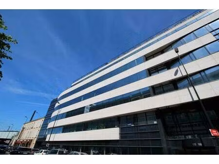 location bureaux 158 m² à 2 461 m²