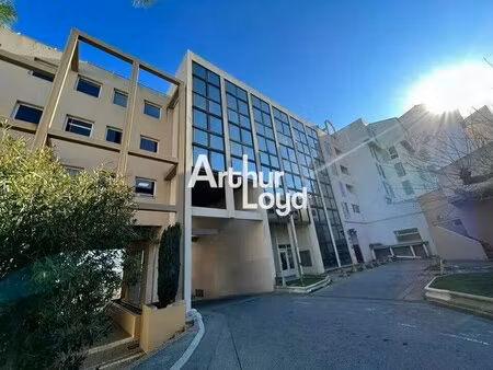 location bureaux 26 m² à 423 m²