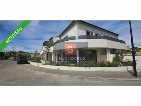 vente commerce velleron 84740 60m²