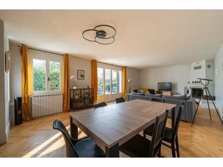 maison individuelle de charme de 4 pièces de 122 m² avec jardin