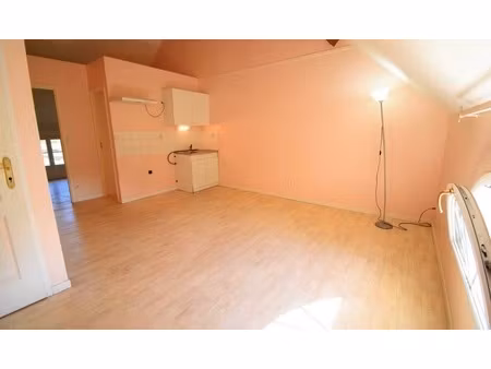 t2 / 30m² / marles-en-brie (ligne p)