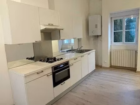 location appartement 1 pièce 32 m² à lyon 7 (69007)