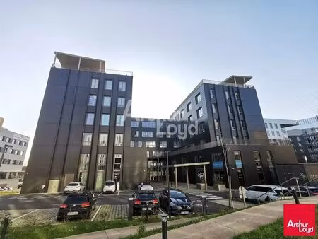 location commerce cesson sevigne 35510 372m²