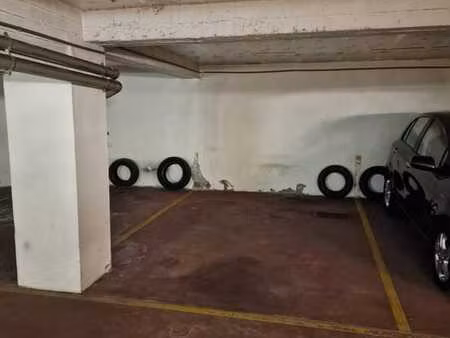 etterbeek - thieffry/ montgomery - emplacement parking
