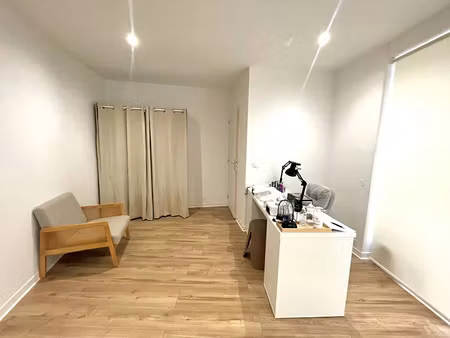 location locaux professionnels 0 pièces 28 m² à frontignan (34110)  445 €