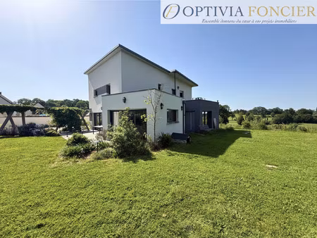 maison contemporaine 2014 - t8 - chanteloup - dpe : b 197 m2