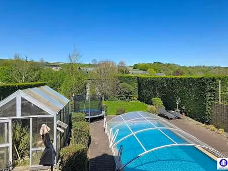 superbe villa 5 chambres avec piscine et un immense jardin