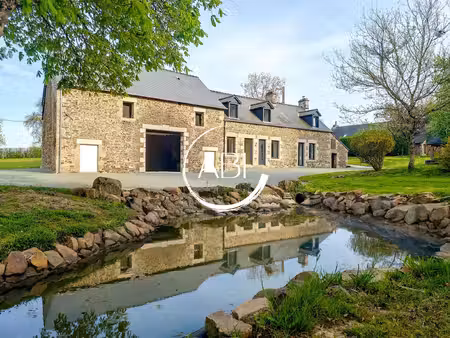 sur 6200 m²  longère 120 m² rénovée (2021) avec dépendance