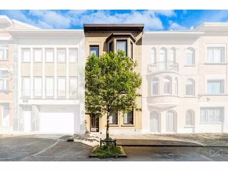 immeuble mixte à vendre à rue jacobs fontaine 73 jette (vbe27015)
