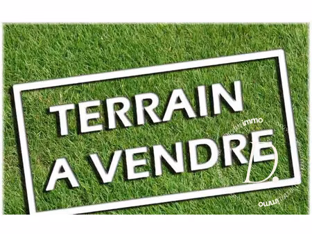 terrain a bâtir de 740 m2