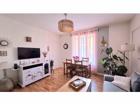 pont-du-château / ensemble immobilier à vendre avec six appartements pour investisseurs !