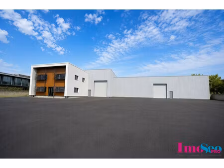 location local commercial
