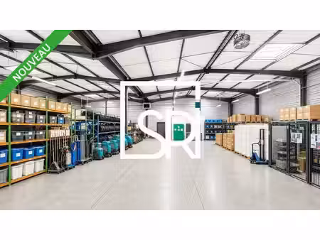 location entrepôt 1605m²