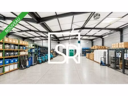 location entrepôt clermont ferrand 63000 1605m²