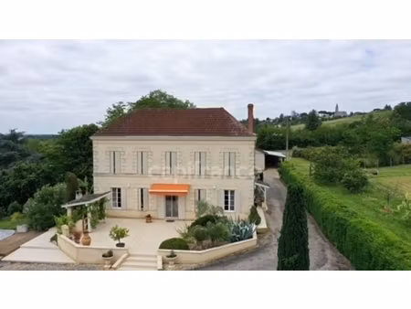 maison de 223m2  3 chambres  piscine  dépendances à beaupuy (47)