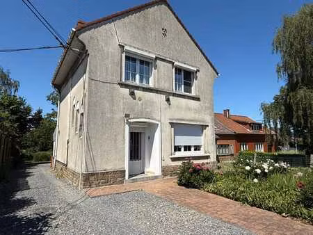 viager non libre : maison avec jardin à hennuyères