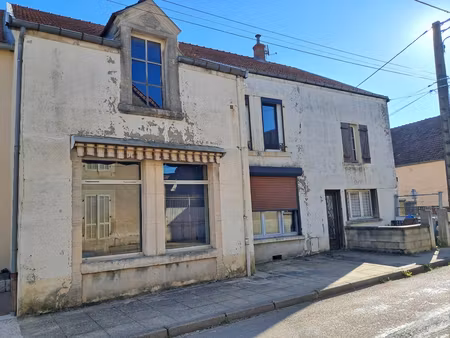 maison 280 m2 à rénover à bricon