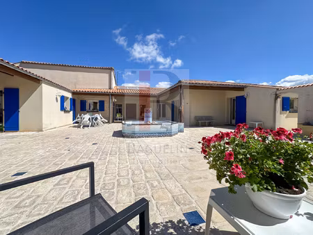maison familiale de 6 ch avec grand terrain et piscine